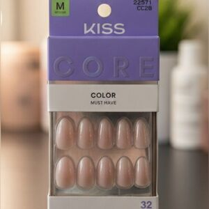 KISS Core Must-Have Nude Press-On Nails